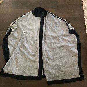 Gray and black cape